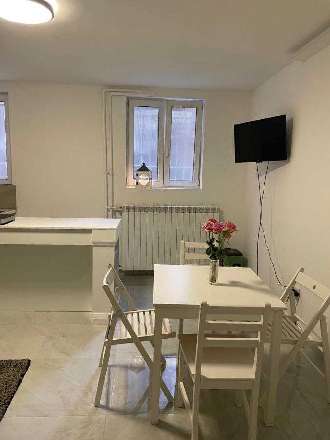 Alexandar13 Apartman Belgrád Kültér fotó