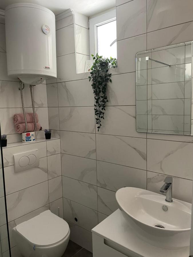 Alexandar13 Apartman Belgrád Kültér fotó